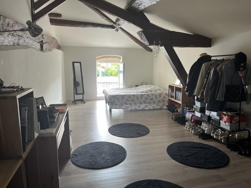 Maison - 352 m² - 8 pièces