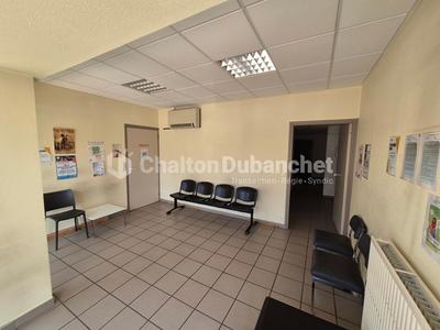 Local d'activité / Entrepôt - 250 m² - 5 pièces