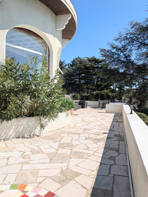 Maison - 343 m² - 7 pièces