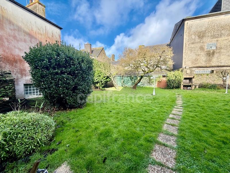 Immeuble - 184 m² - 9 pièces