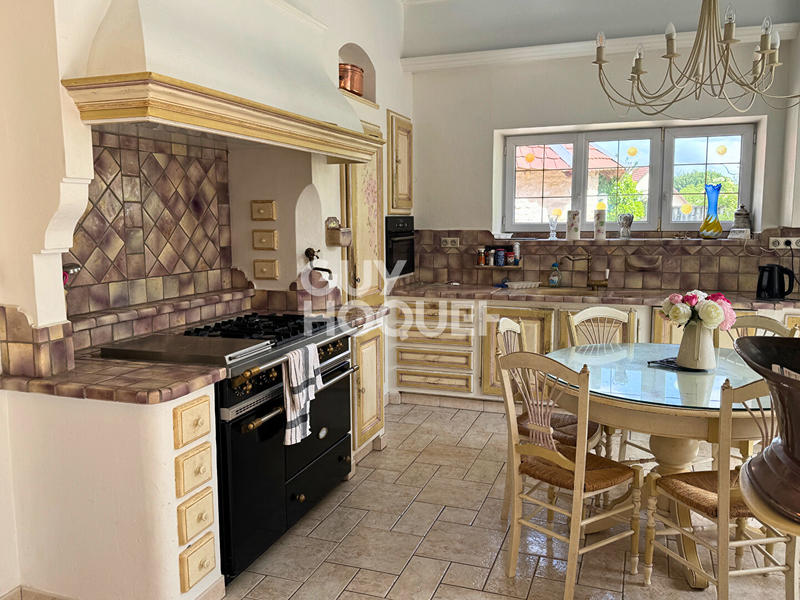 Maison - 161 m² - 8 pièces