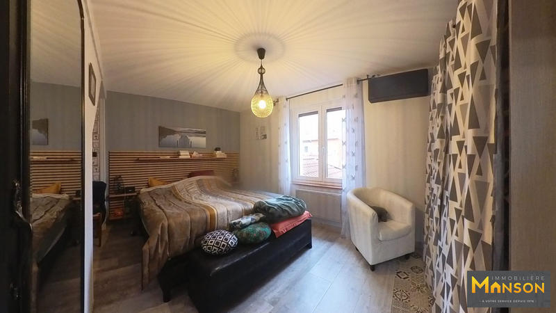 Maison - 100 m² - 7 pièces