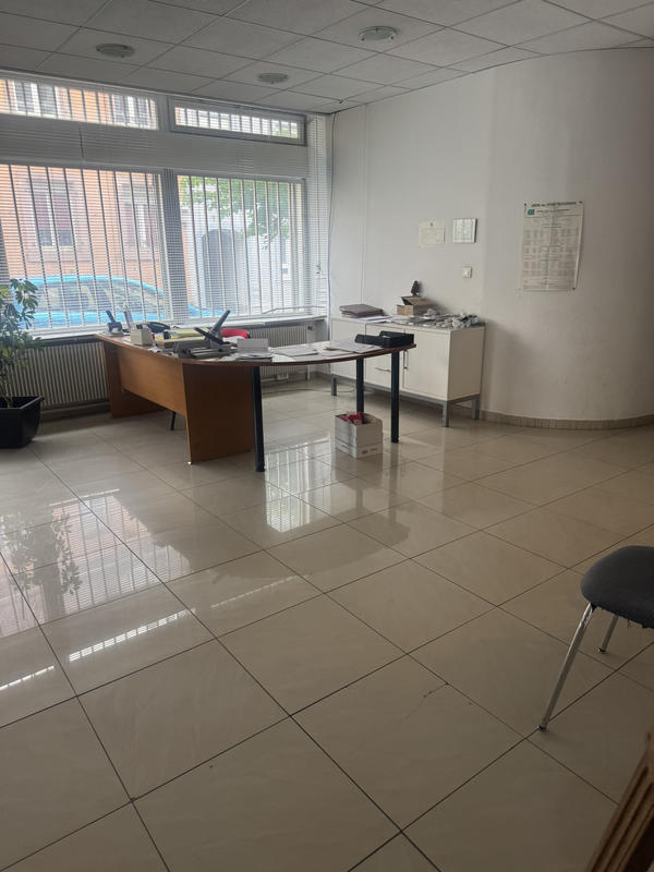 Local commercial - 238 m²