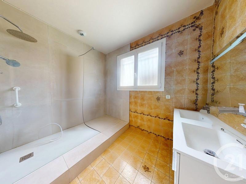 Maison - 166 m² - 7 pièces