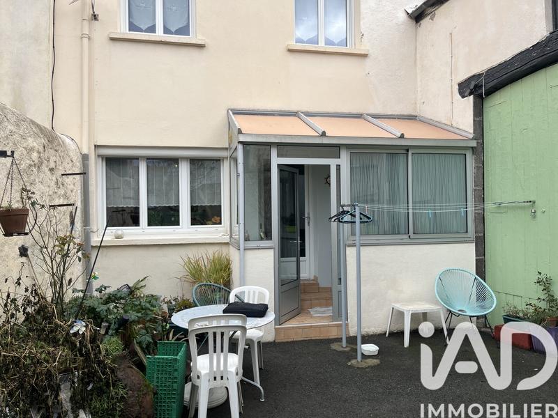 Maison - 98 m² - 5 pièces