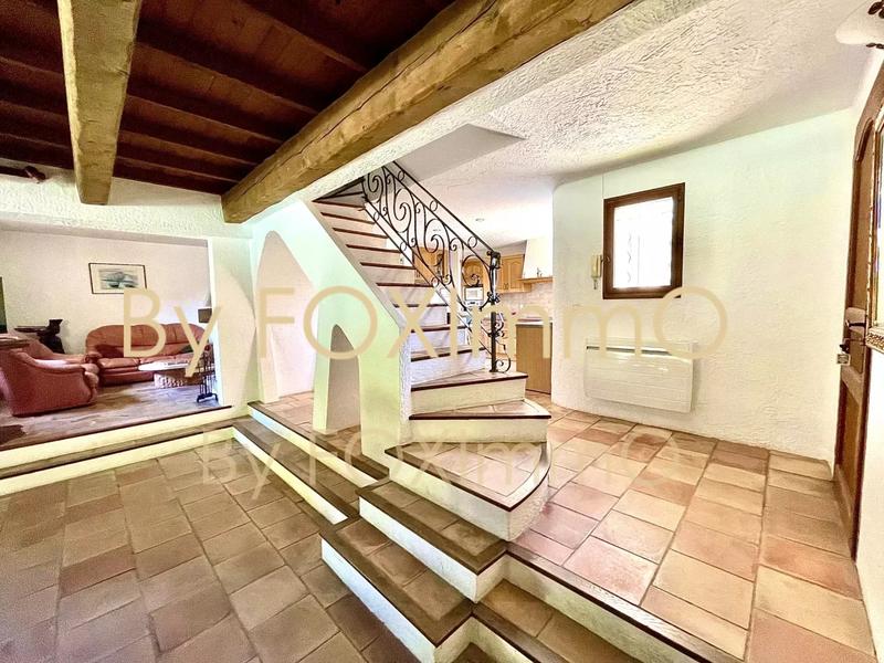 Maison - 210 m² - 6 pièces