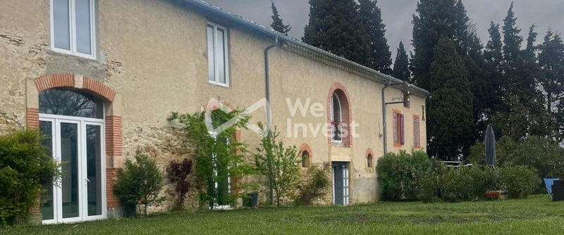 Maison - 650 m² - 20 pièces