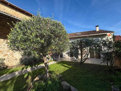 Maison - 101 m² - 4 pièces