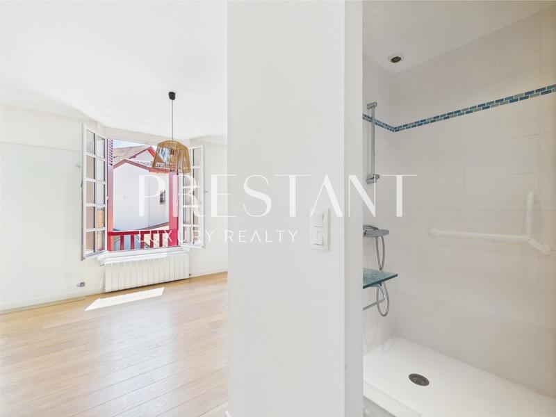 Maison de ville - 209 m² - 4 pièces