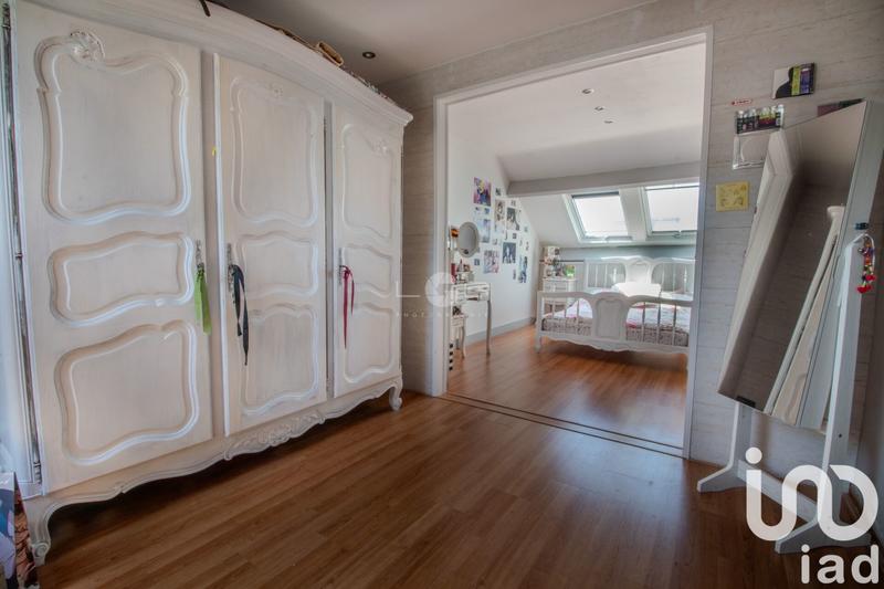 Maison - 199 m² - 8 pièces