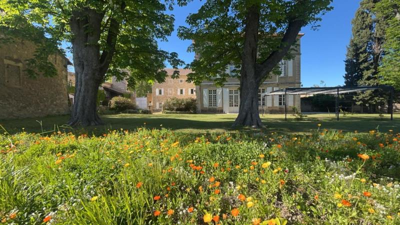 Maison de maîtres - 900 m² - 19 pièces