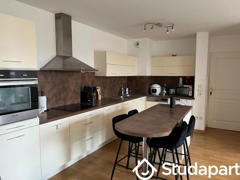 Appartement - 80 m² - 4 pièces