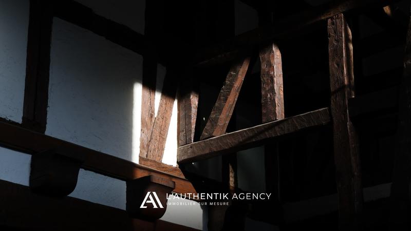 Maison - 636 m² - 12 pièces