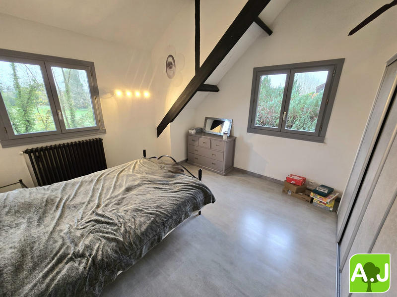 Maison traditionnelle - 178 m² - 8 pièces