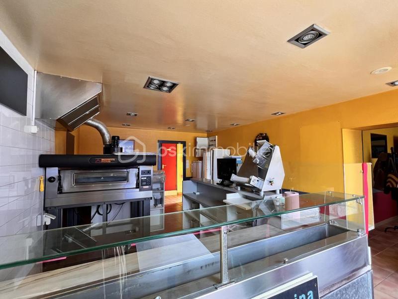 Maison - 225 m² - 8 pièces