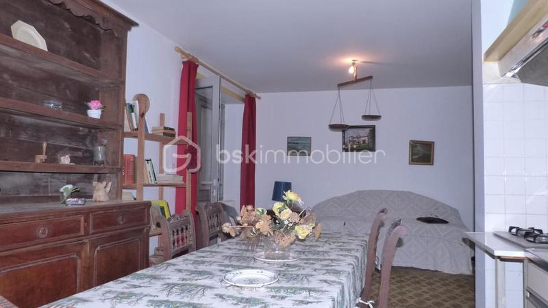 Maison en pierre - 261 m² - 8 pièces