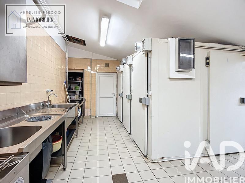 Maison - 390 m² - 13 pièces