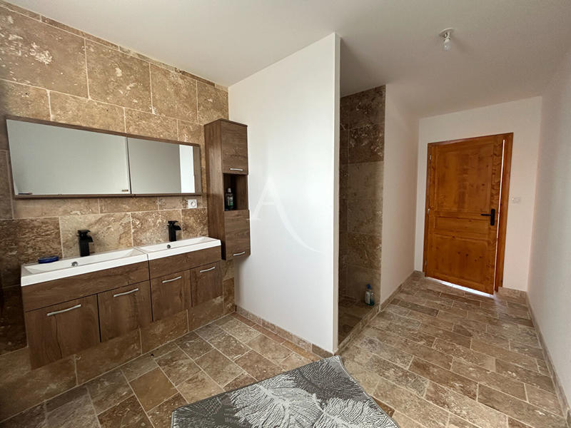 Maison - 198 m² - 5 pièces