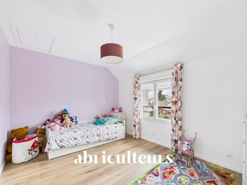 Maison - 107 m² - 7 pièces