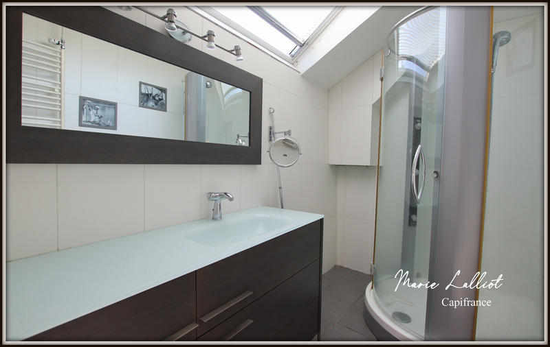 Maison - 322 m² - 11 pièces