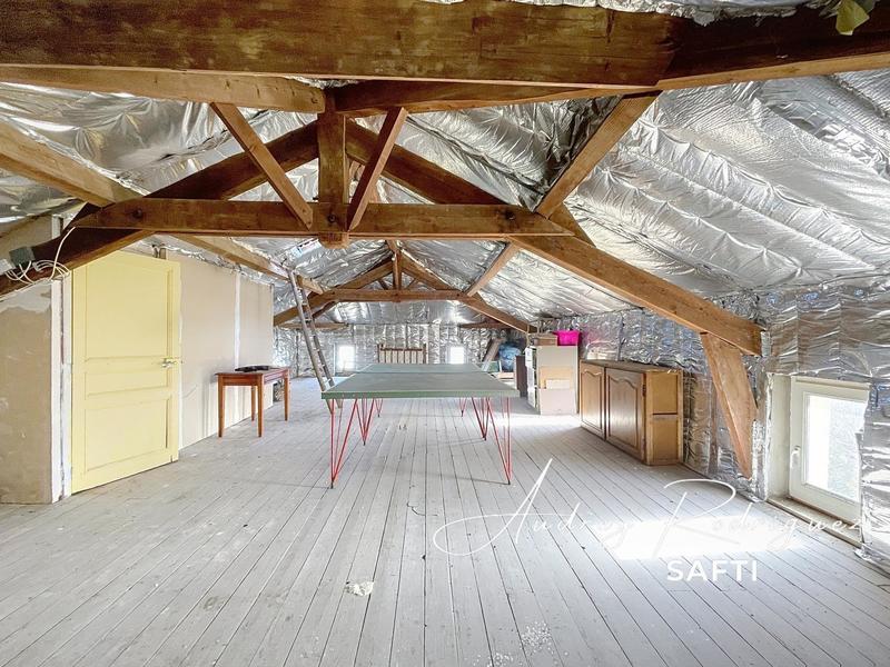 Maison de maîtres - 180 m² - 6 pièces