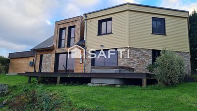 Maison - 220 m² - 6 pièces