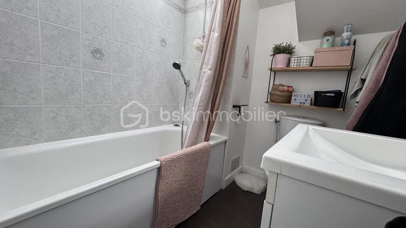 Maison - 101 m² - 7 pièces