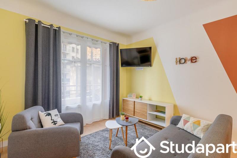 Chambre - 13 m² - 1 pièce