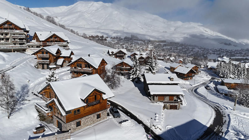 Châlet - 339 m² - 10 pièces