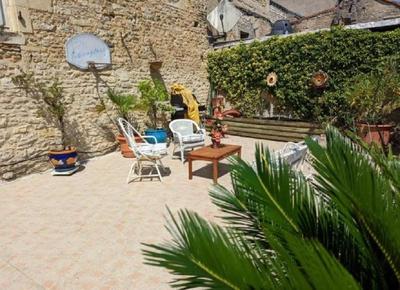 Maison - 212 m² - 7 pièces