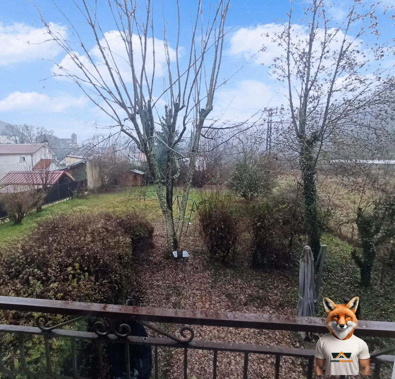 Maison traditionnelle - 180 m² - 7 pièces