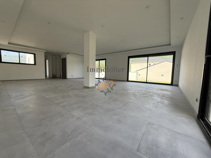 Maison - 164 m² - 6 pièces