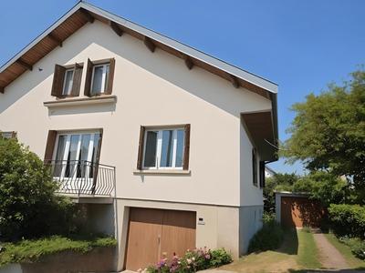 Maison - 153 m² - 8 pièces