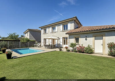 Maison - 122 m² - 6 pièces