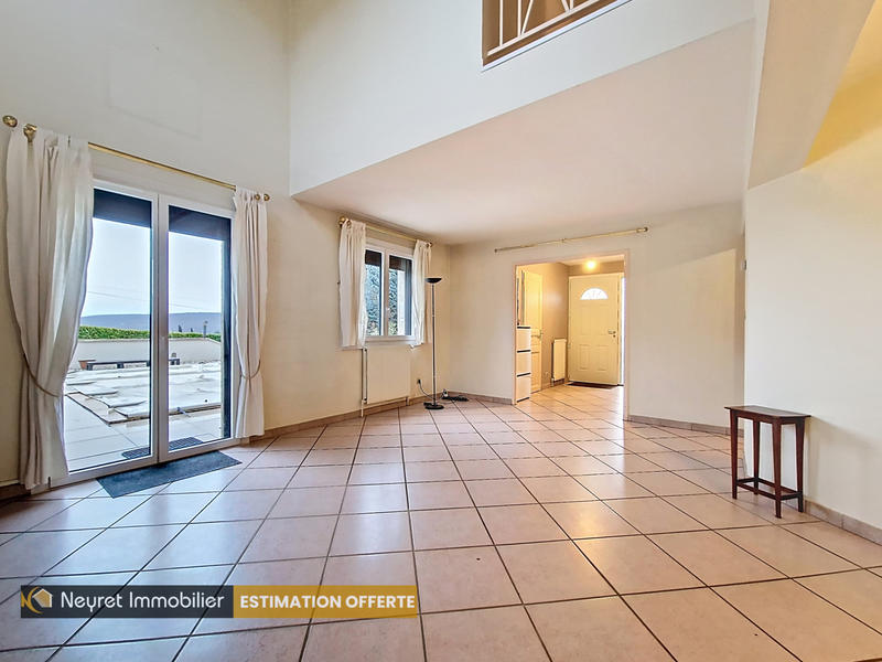 Maison - 137 m² - 7 pièces