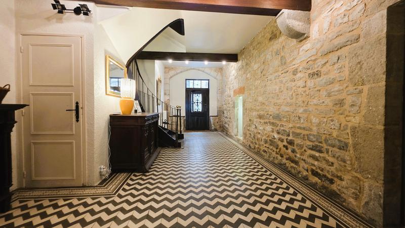 Maison - 450 m² - 17 pièces