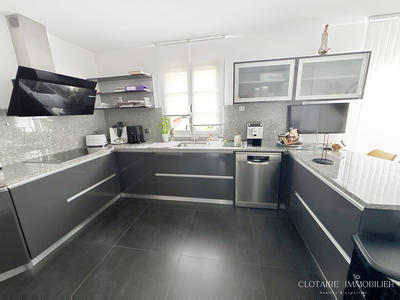 Maison - 155 m² - 7 pièces