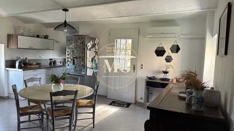 Maison - 203 m² - 6 pièces