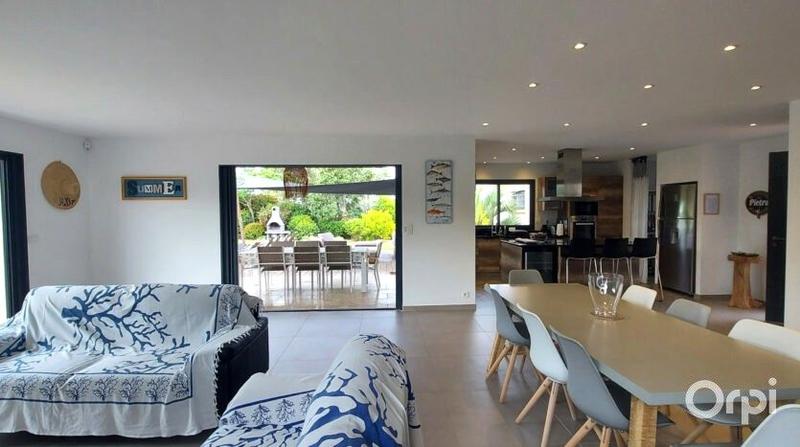 Villa - 180 m² - 5 pièces