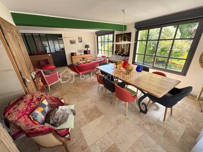 Maison - 200 m² - 6 pièces