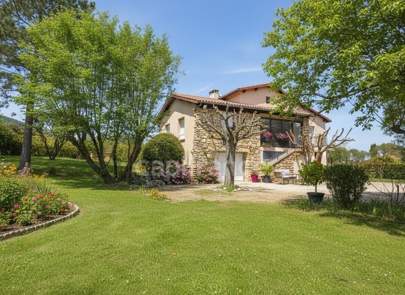 Maison - 143 m² - 4 pièces