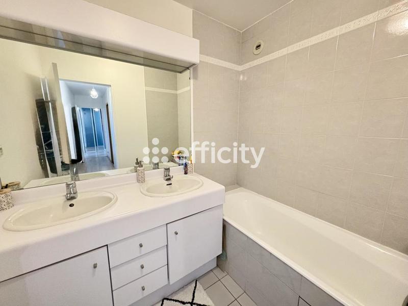 Appartement - 93 m² - 4 pièces