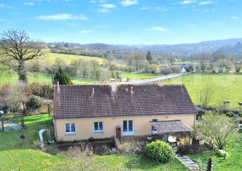 Maison traditionnelle - 99 m² - 6 pièces