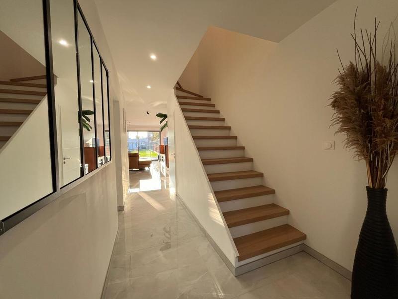 Maison - 137 m² - 5 pièces