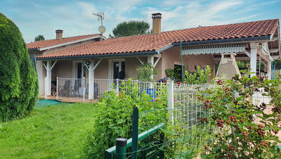 Maison - 196 m² - 8 pièces