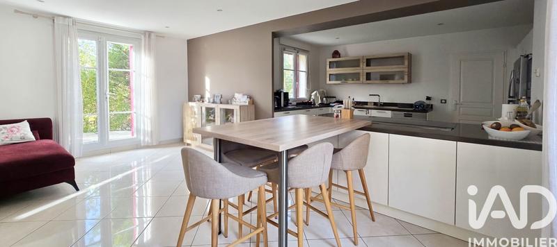 Maison - 228 m² - 7 pièces