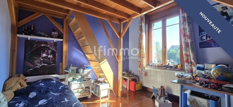 Maison - 220 m² - 9 pièces