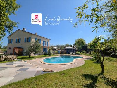 Maison - 162 m² - 7 pièces