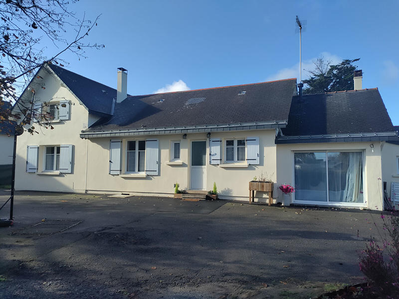 Maison - 140 m² - 6 pièces