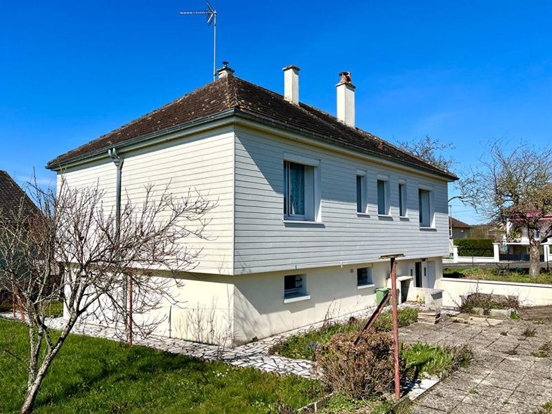 Maison - 75 m² - 5 pièces